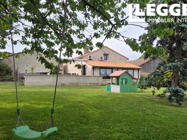 Jolie maison avec très belle vue sur la campagne à 2kms du village de Dignac