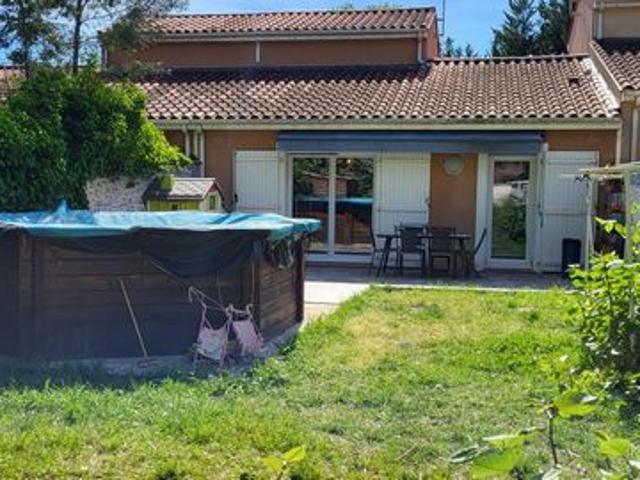 Jolie maison avec jardin et garage