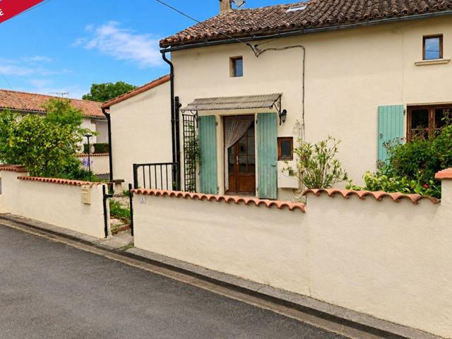 Jolie Maison dans le commune de Savigne