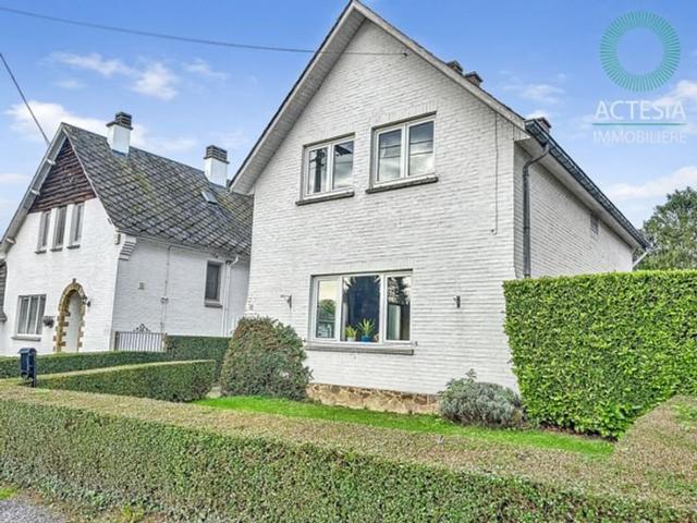 Jolie maison de 100 m² à rénover 3 chambres avec jardin