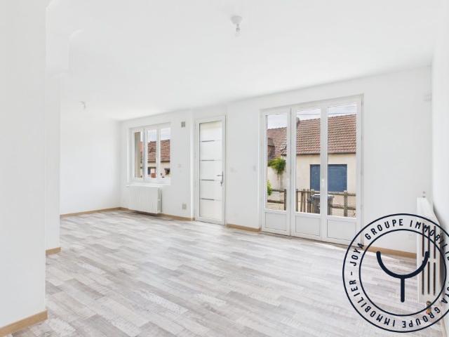 Jolie maison de plain pied au calme