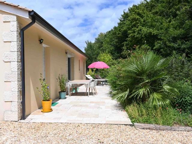 A SAISIR A 5 MN DE LALINDE Jolie Maison de plain pied de 95 m² h