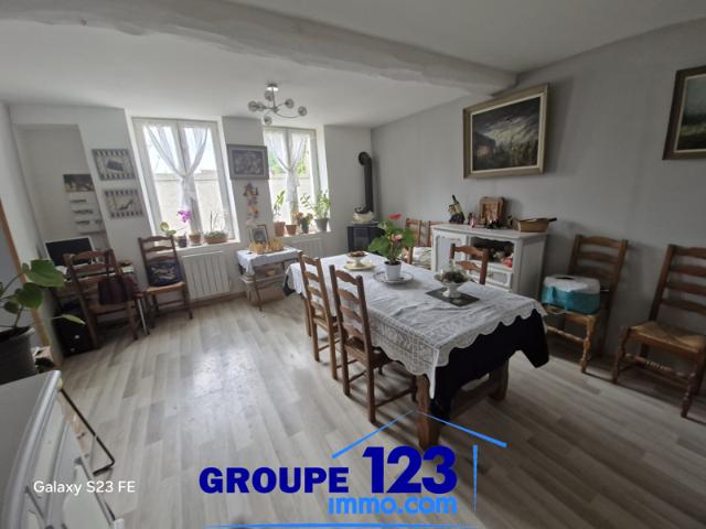 Jolie maison de village avec jardin à Ligny le Châtel