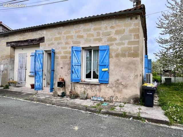 Jolie maison de village en pierre 120m2 avec jardin
