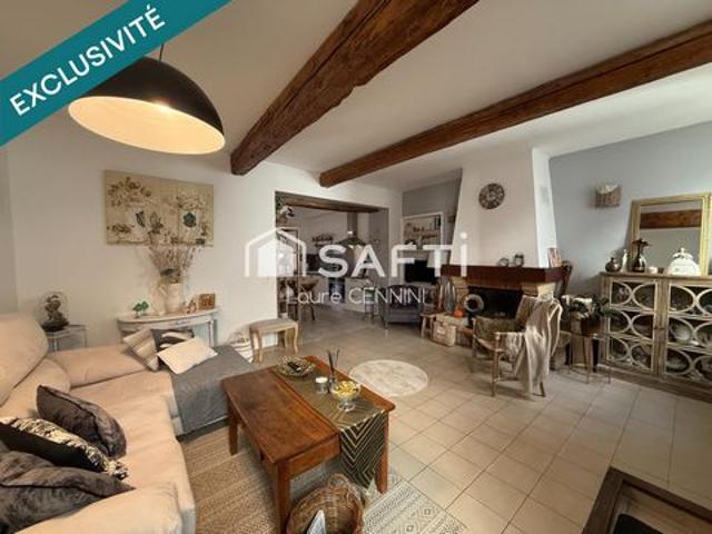 Jolie maison de ville, à proximité des commerces