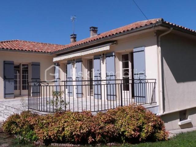 Jolie maison de ville avec terrain