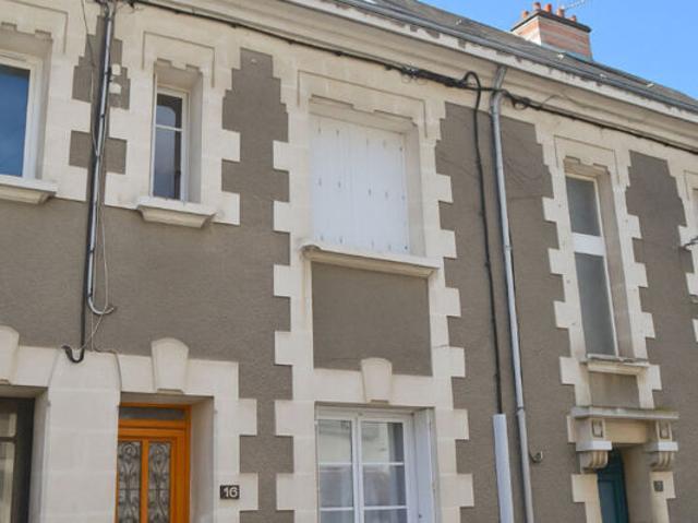 JOLIE MAISON DE VILLE RENOVEE