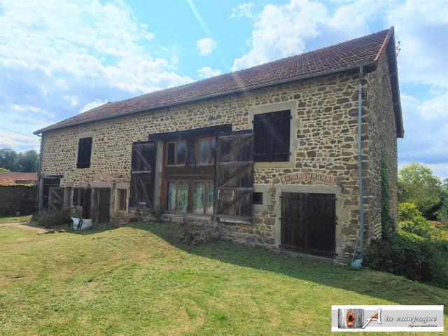 Jolie maison en pierre apparente en rénovation 127m² Virlet