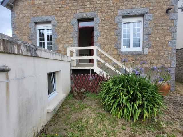 Jolie Maison en pierre, lumineuse, très bien située entre Gare, commerces et Centre ville