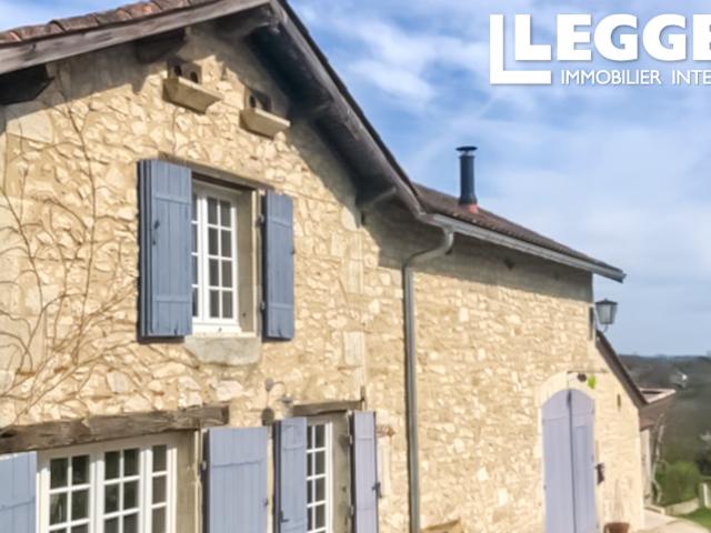 Jolie maison en pierre rénovée, 4 ch piscine, vue, fort potentiel locatif, village prisé