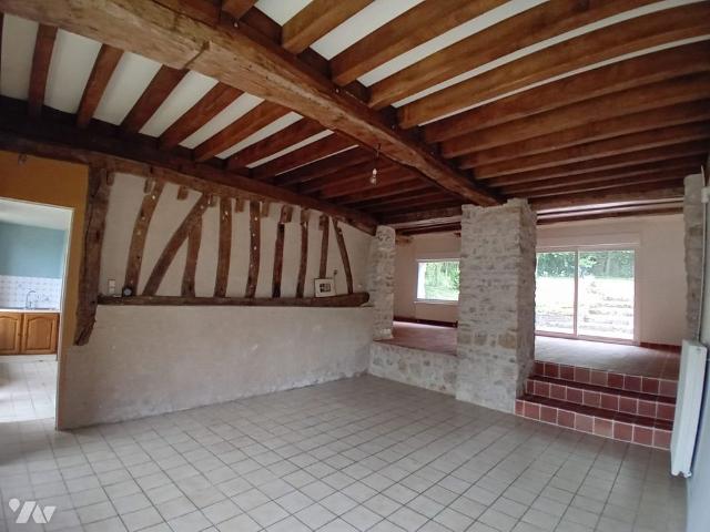 JOLIE MAISON EN PIERRE