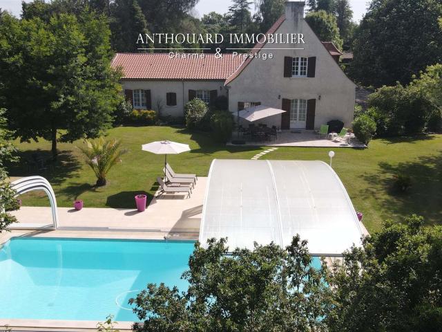 Jolie maison et son parc clos, piscine 270m² Bergerac