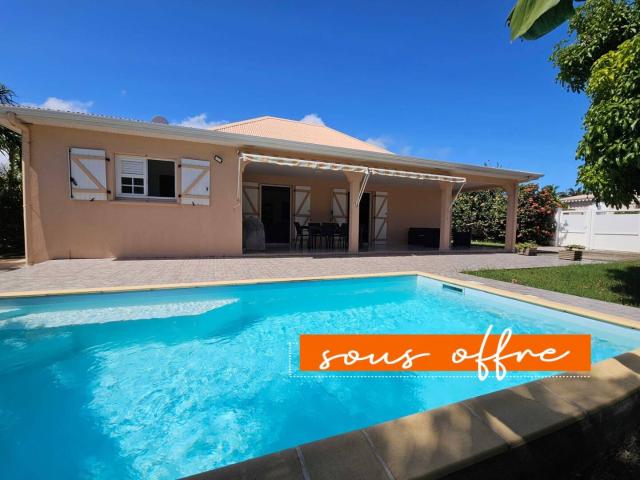 Jolie maison F5 de plain pied avec piscine au calme