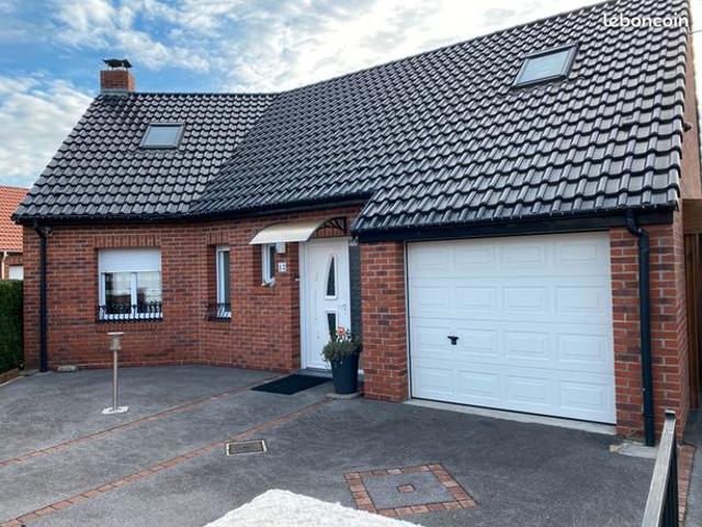Jolie maison fonctionnelle, chaleureuse, prête à accueillir votre famille
