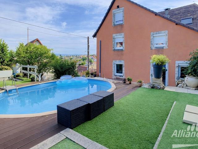 Jolie maison pierre sur 11a, piscine, vue imprenable