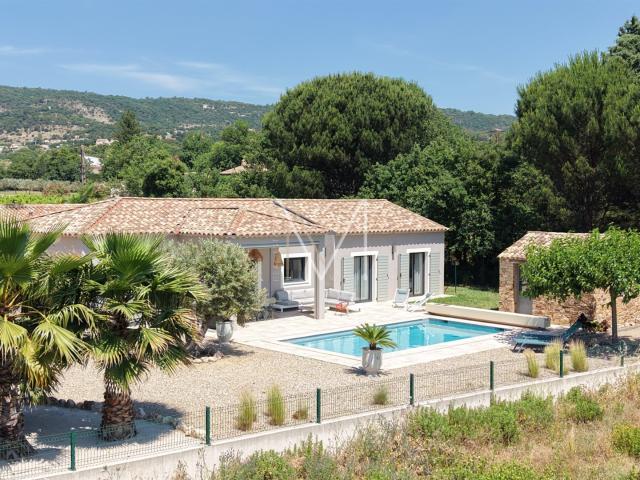 Jolie Maison Plain Pied Et Vue Sur Les Vignes 120m² Le Plan de la Tour