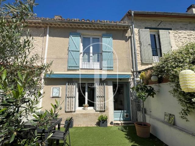Jolie maison proche du centre ville à vendre à Saint Rémy de. 84m² Saint Rémy De Provence