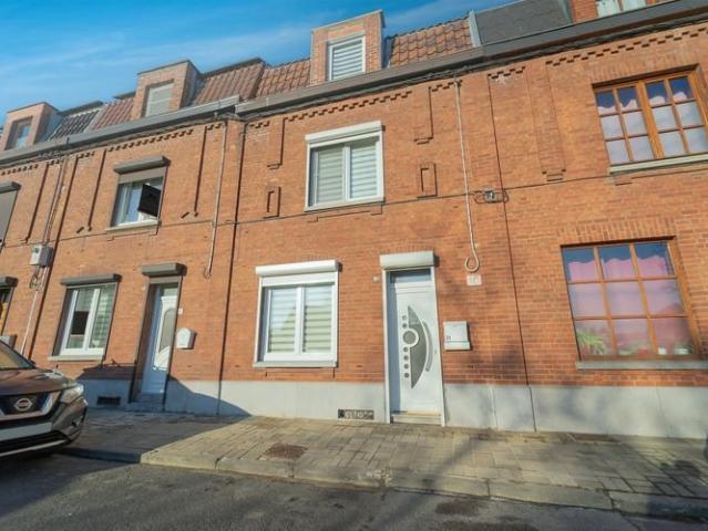 Jolie maison rénovée 3 chambres avec jardin