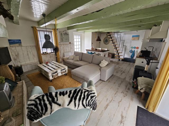 JOLIE PETITE MAISON EN CAMPAGNE DE CLEGUEREC