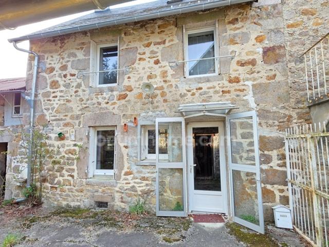JOLIE PETITE MAISON EN PIERRE DANS L'UN DES PLUS BEAUX COIN DU PLATEAU DE MILLEVACHES