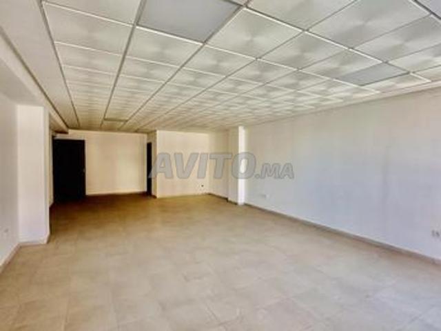 Jolie plateaux bureaux vide