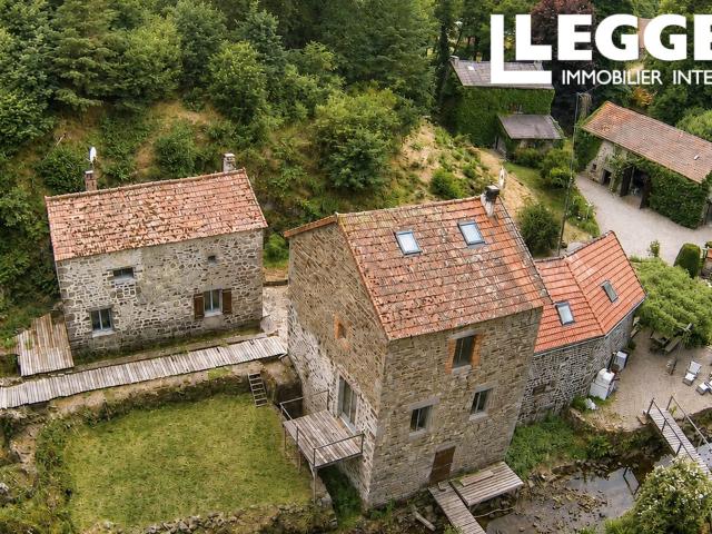 Jolie propriété ancien moulin: 3 maisons, grange, 5 chambres + 4 petites chambres / 5 sdb, gros potentiel