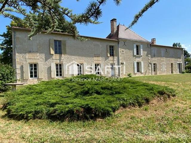 JOLIE PROPRIÉTÉ ARBORÉE DU XIX ÈME 7 PIÈCES