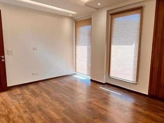 3 Bedroom 390 Sq.Yd. Apartment in Jor Bagh Delhi Listing ID: #10268