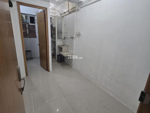 Jordan Man Yuen Building [Agency Ads] Low Floor 1 10|18/F *No Commission, Owner Occupied Property* Bargain Rentals √ Looking For Friendly Tenants √ Available Hints