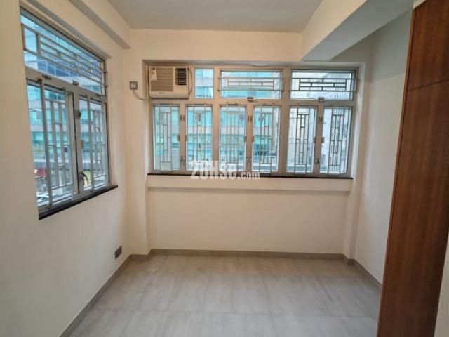 Jordan Man Ying Building [Agency Ads] Low Floor 1 10|18/F Convenient Transportation, Practical 2 Bedroom Apartment, Beautifully Decorated, Keys Available, Fir Hints