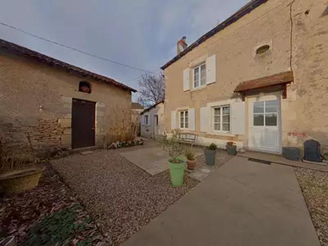Jouhet 86500 Achat / Vente maison 4 pièces t4 au dernier étage terrasse