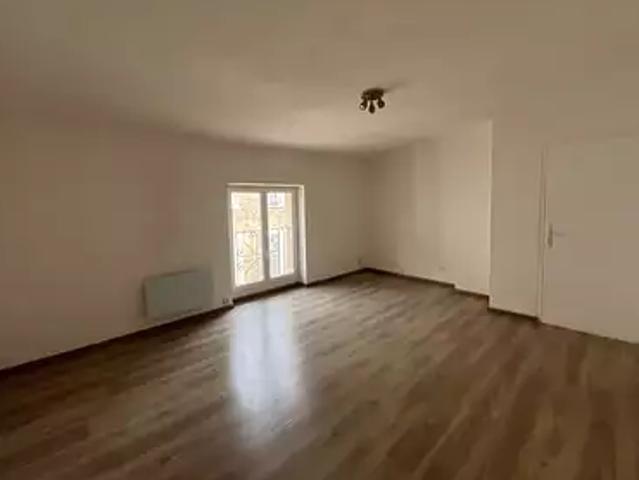 Jouques 13490 Location appartement 2 pièces t2 au dernier étage