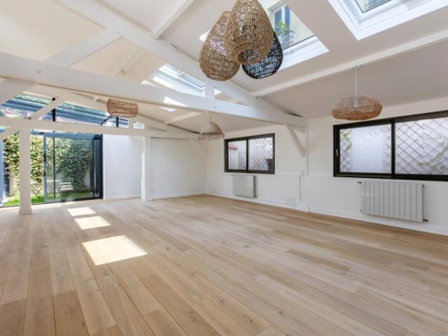 JOURDAIN / Ancien atelier réhabilité en loft duplex