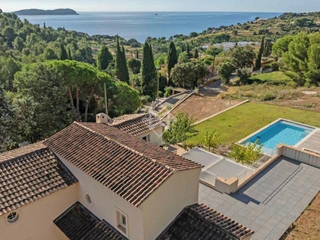 Joyau Provençal Contemporain Entre Mer et Nature