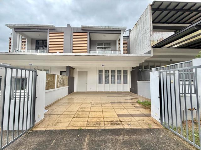 JLN CAMAR BANDAR PUTRA INDAHPURA 2Storey Terrace GATED GUARDED