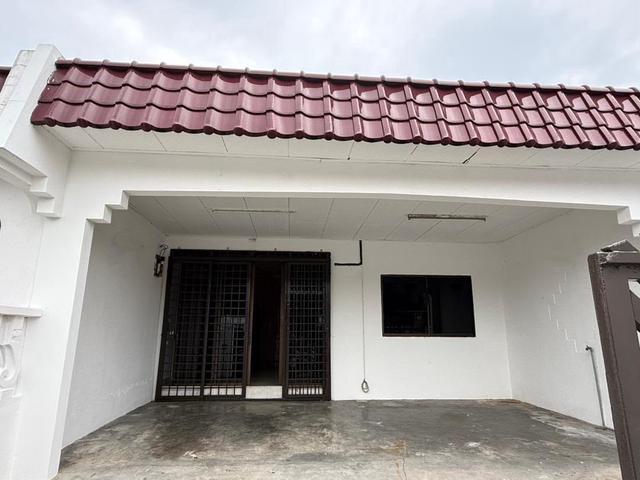 Jln Anggerik Johor Jaya 1Storey with Tabletop Kitchen Extended