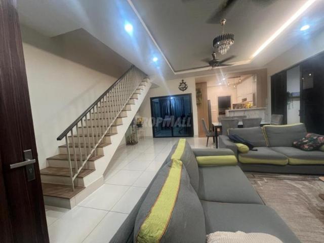 JLN METAFASA DOUBLE STOREY TERRACE HOUSE FOR RENTAL AT SEKSYEN U16, PUNCAK ALAM
