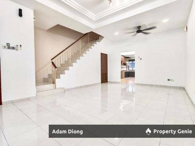 JP Perdana, Mount Austin