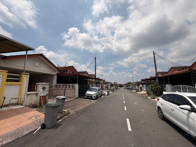 Jp Perdana Austin Single Storey Terrace Original Unit Low Downpayment