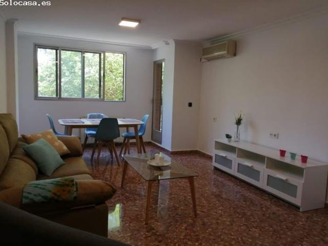 Junto a Blasco Ibáñez/Serreria. Piso 4 habitaciones Alquiler