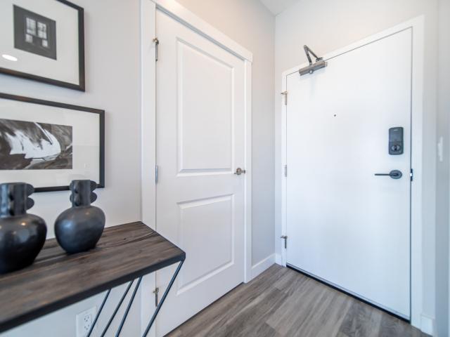 Junction 88 Bay [object Promise] for Rent