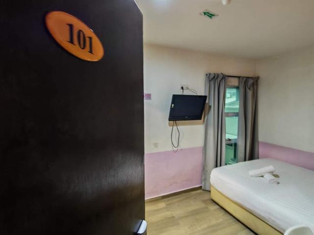 June Promo No Deposit 10 Min Drive to Bukit Jalil