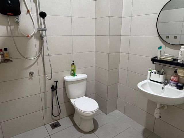 June Special! Cozy Middle Room in Taman Merpati Indah, Kulim Indian Female