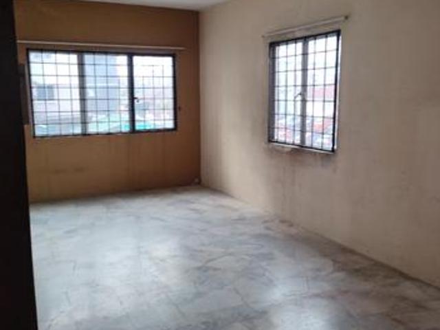 JUAL Rose Apartment Saujana Utama Sg Buloh Tingkat 1End Lot