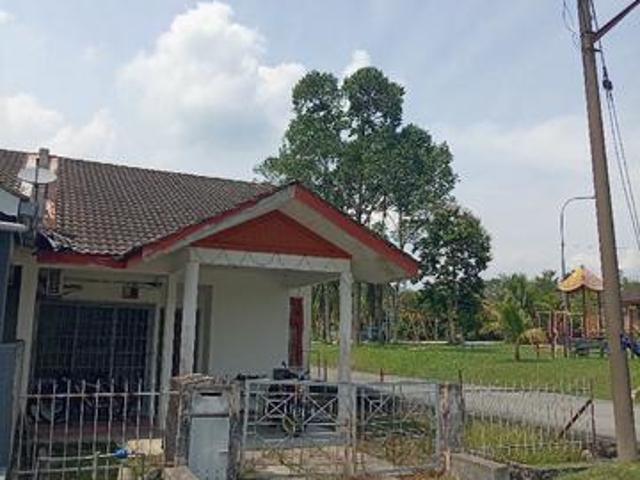 Rumah Teres Lembah Beringin