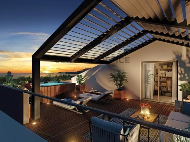 JUAN LES PINS, A PIED DES PLAGES Appartement neuf vue panoramique mer