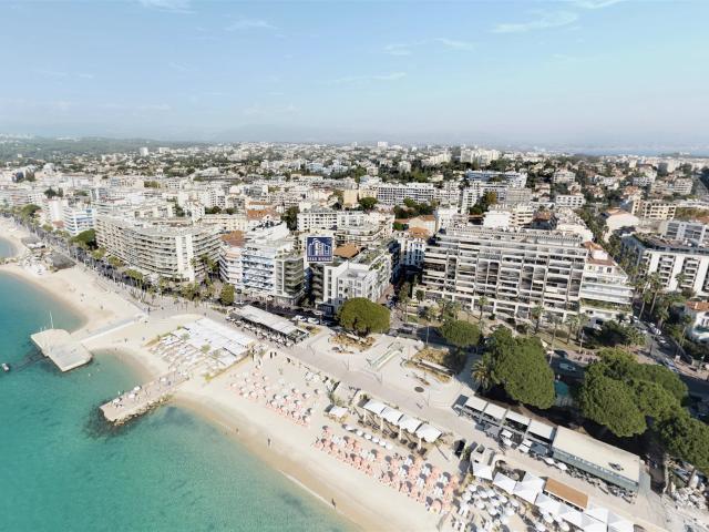 Juan Les Pins Bord De Mer Appartement Neuf 2 Pièces 40m² Juan les Pins