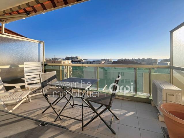 Juan les Pins Centre ? Studio en étage élevé avec terrasse ple