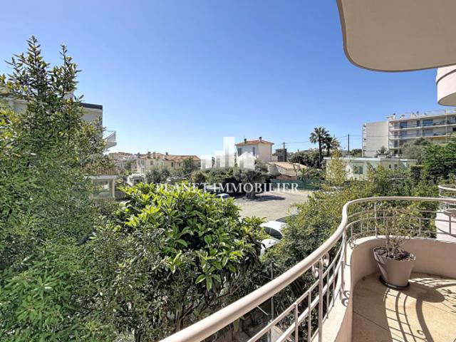 JUAN LES PINS FOURNEL BADINE APPARTEMENT 3 PIECES CAVE