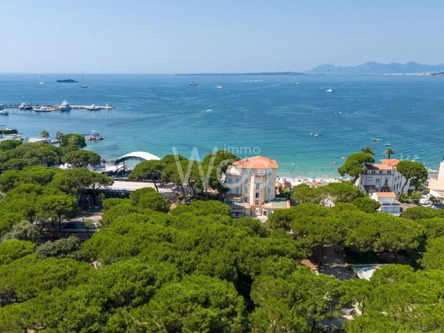 JUAN LES PINS VILLA TOIT VUE MER